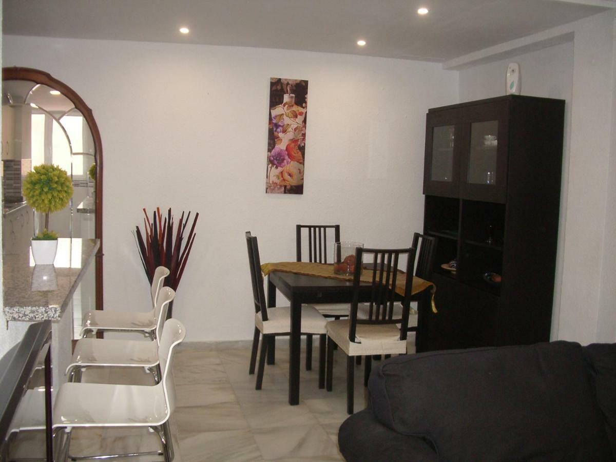 Paseo Maritimo De Poniente Apartment Малага Екстериор снимка
