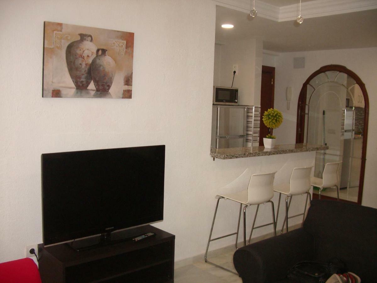 Paseo Maritimo De Poniente Apartment Малага Екстериор снимка