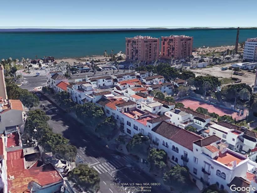 Paseo Maritimo De Poniente Apartment Малага Екстериор снимка